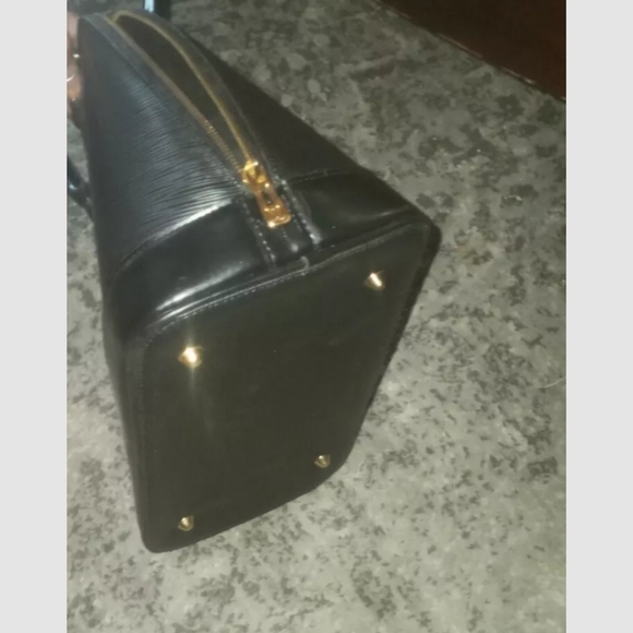 Louis Vuitton Alma Bag Medium Hobo Shoulder Bag - Picture 3 of 4